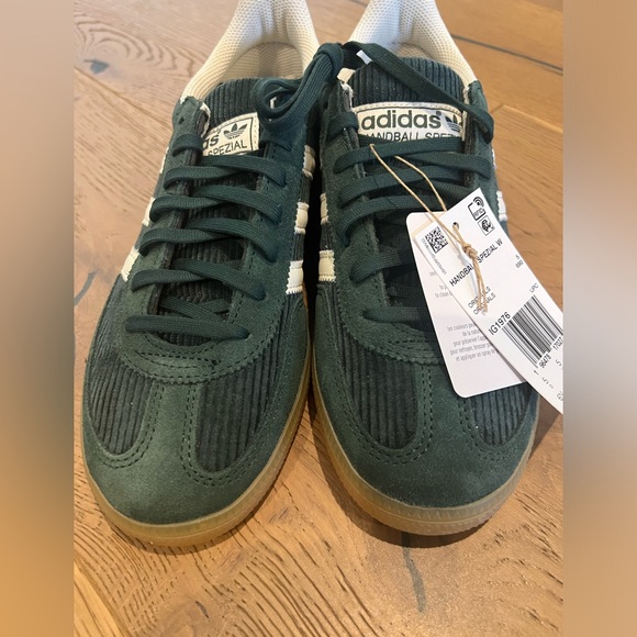 SOLD OUT | NWT | Adidas Handball Spezial | 6.5 | Mineral Green - Picture 5 of 7